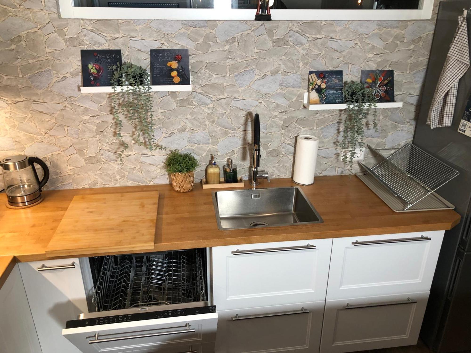 Stylisches Maybach Appartement Mit Terrasse Fuer 5 Personen, 5 Betten, Grosse Kochinsel, Homeoffice Mit 250Mbit Wlan Aidlingen Bagian luar foto